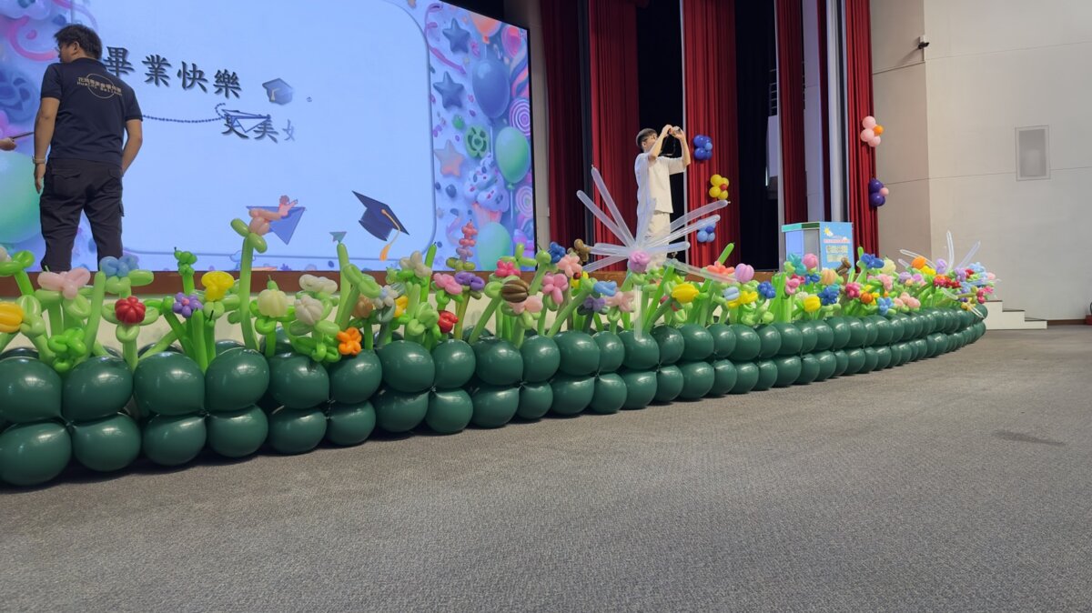 2025061508393714 花叢舞台佈置